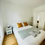 Apartmán Charming 2 Bedrooms Flat In Center W Free Parking &terrace