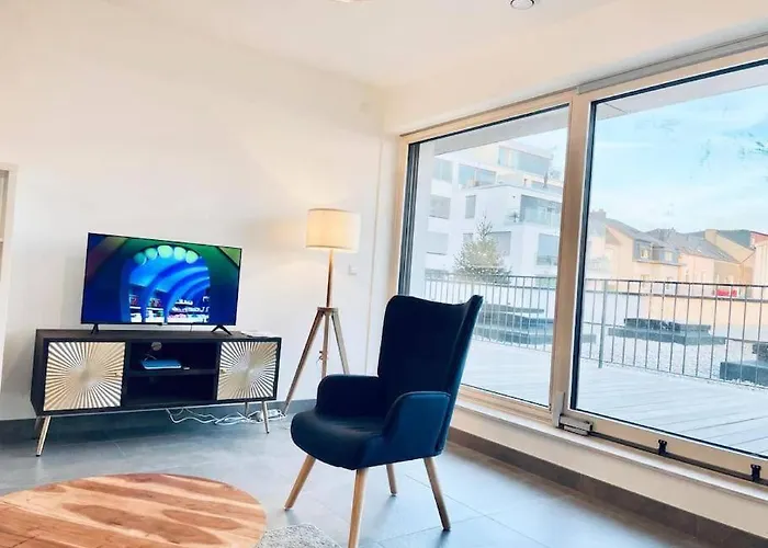 Charming 2 Bedrooms Flat In Center W Free Parking &terrace *